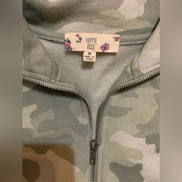 Hippie Rose Half Zip Army Print Sweatshirt Size Medium - Picture 3 of 3